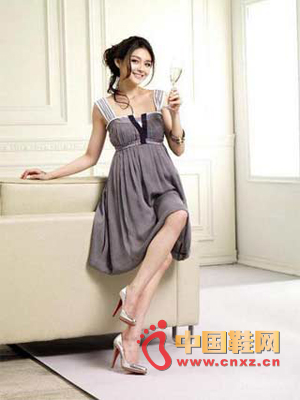 Grey dress, high-waisted design, shaped the golden ratio, with golden high heels