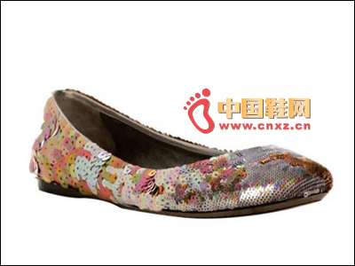 Colorful sequined flat shoes