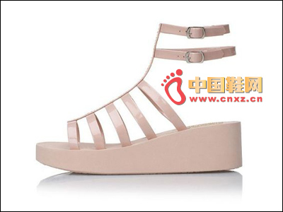 Nude color platform Roman shoes