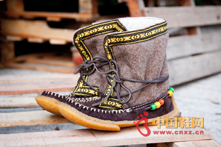 Ethnic style boots