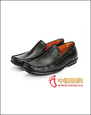 Black simple leather shoes