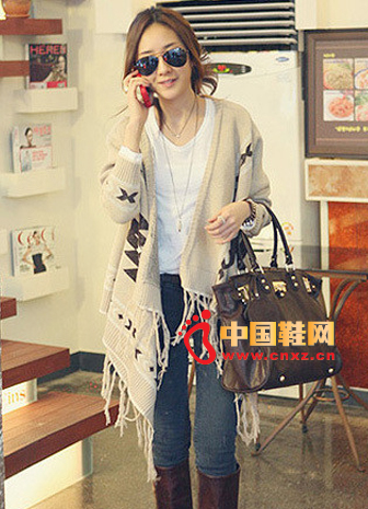 Popular South Korea's fashion cape sweater cardigan, irregular geometric patterns and clothing, stylish fringe decoration