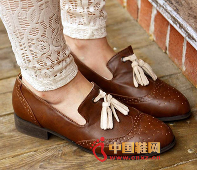 Brown flat shoes