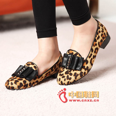 Leopard flat shoes