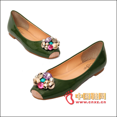 Green flat shoes