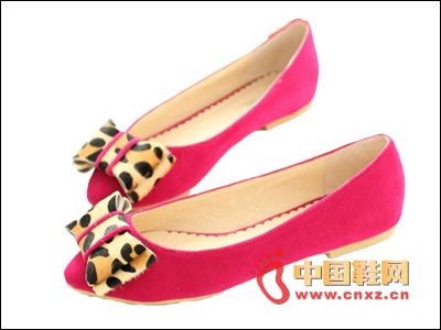 Pink flat shoes