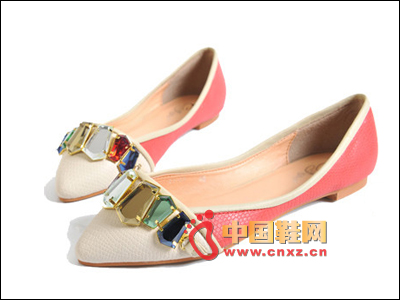 Colorblocked pointed flats