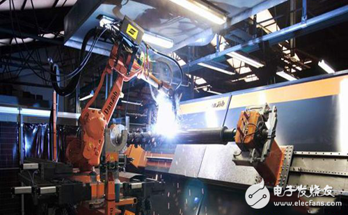 The industrial transformation is whizzing, but the robot is not able to break the smart bond?