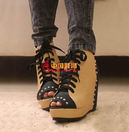 Fish mouth personality rivets wedge thick platform shoes Europe and the United States fashion hit color shoes