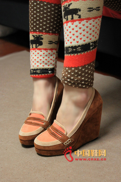 Sweet retro coloured suede platform wedges with high-heeled platform shoes for easy irresistible goodwill charm