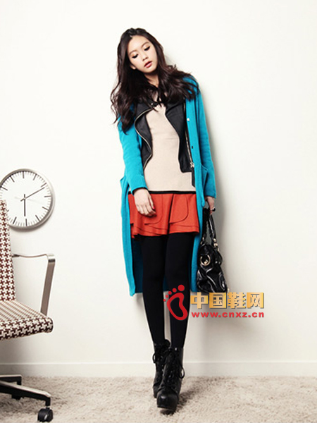 Ultra long range knitted cardigan with elastic material, especially comfortable to wear