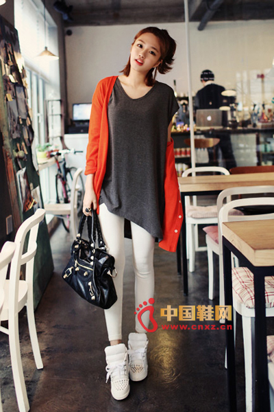 Spring wild knit cardigan, bright color casual fashion, loose version, comfortable and casual to wear