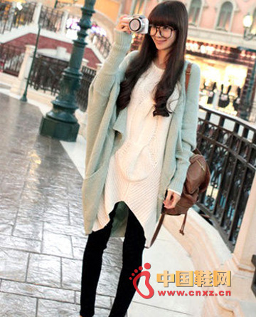 Mint green bat sleeve loose sweater