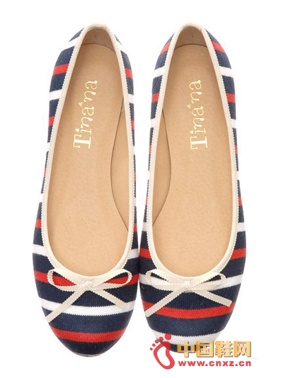 Red, blue and white striped ballerina flats. Refreshing stripes are the best match for mature and lovely styles.