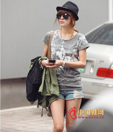 Printing and dyeing pattern women's T-shirt Korean bottoming shirt T. Very stylish classic