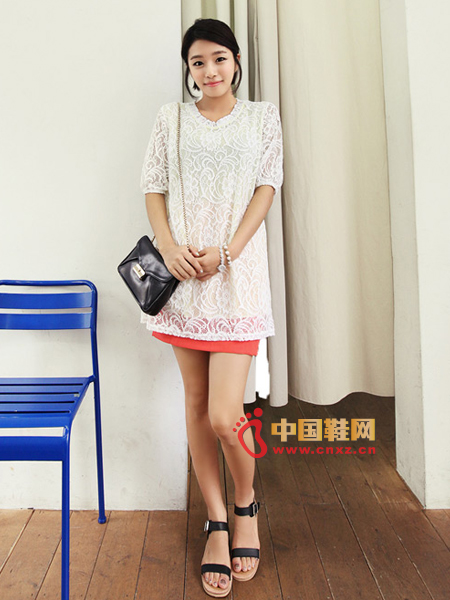 White transparent lace dress, elegant and sweet, simple version, casual wear