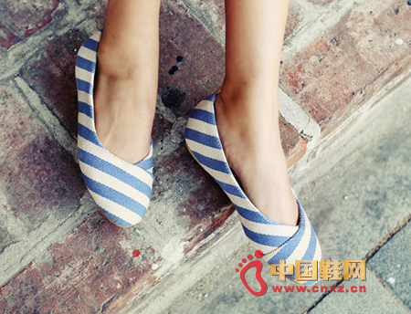 Refreshing casual striped pattern shoes, simple and pure style, soft colors