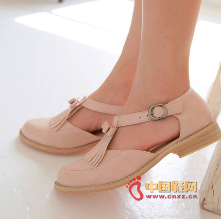 The most popular tassel retro shoes, sweet bow decoration, cute buckle