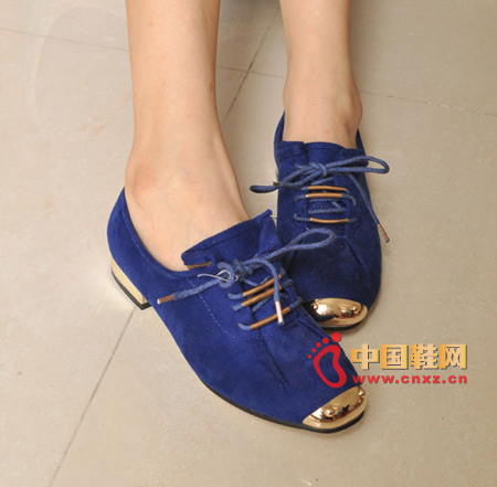 Suede tie metal low heel square shoes, very nice dark blue, metal Baotou, definitely enough Fan.