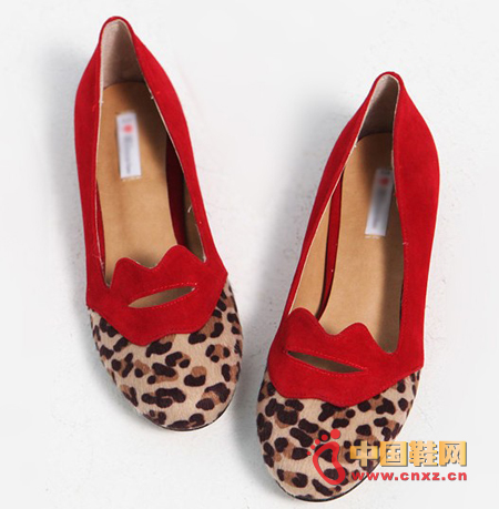 Leopard print color casual shoes, color is suitable for autumn, shallow mouth flat bottom section