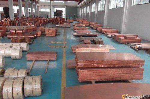 What are the characteristics of tin bronze?