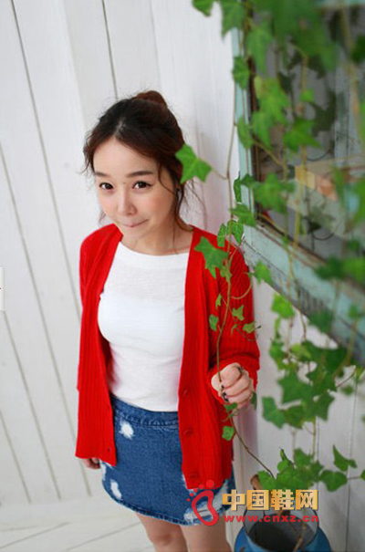 Lightweight red knit sweater, very sparse knit effect, transparent