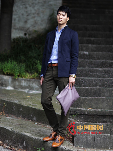The handsome Tang suit collar jacket, simple and practical, can show the male temperament