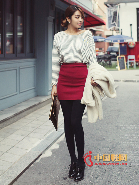 Slim Knit MINI skirt with slim effect and elastic waist treatment