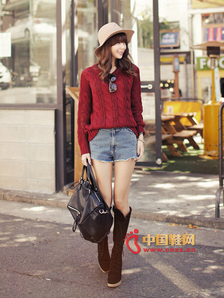 Twisted knit sweater with a good feel, loose fit and comfortable to wear