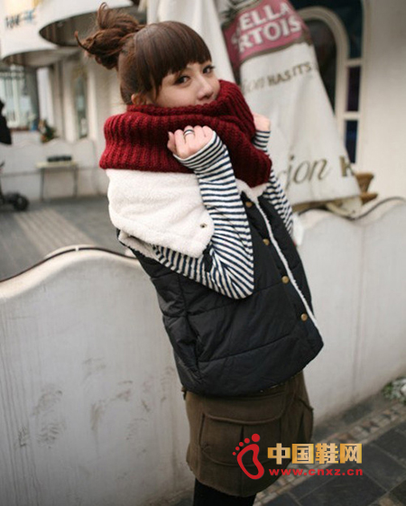 Autumn and winter Korean cotton vest, lined with lambs wool warm and comfortable, stylish big lapel design