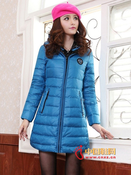 This jacket is very self-cultivation, double-cap design, exquisite tailoring, casual warm