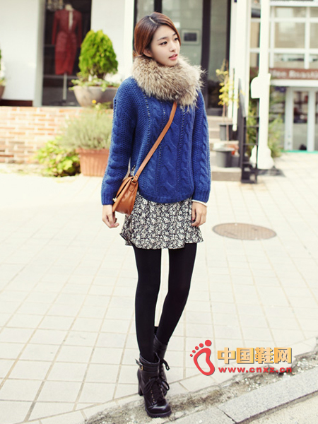 Wool-blend knit sweater with braided mesh holes, irregular arc hem design