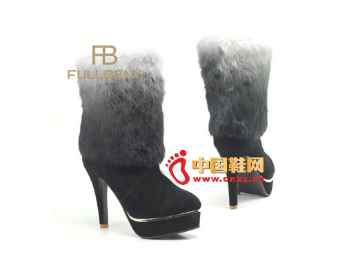 Black is the classic color of this season, careful fluff design, perfectly set foot style.