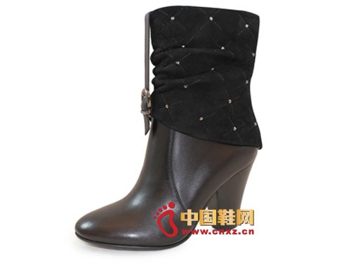 Mixing two materials to create a fresh combination of styles, so that warm boots show a new and gorgeous style