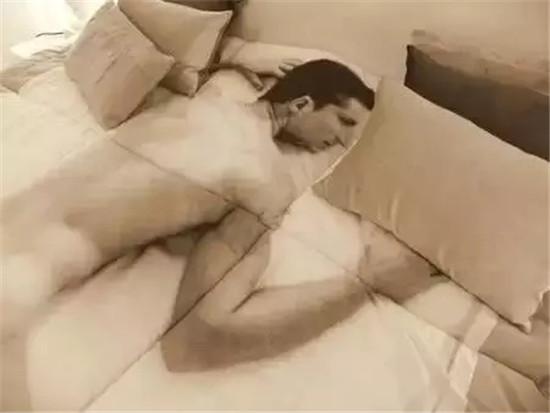 If the sheets at home are made up like this, are you still asleep at night?