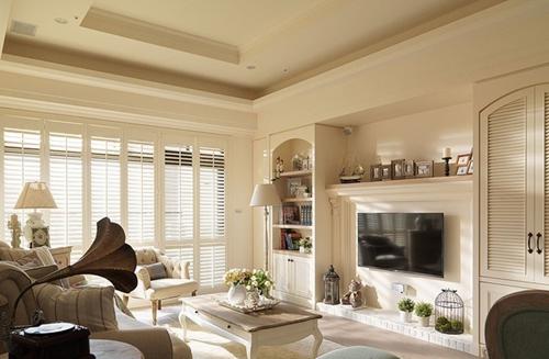 Light brown parquet to create an authentic American style home