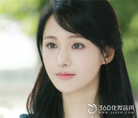 A smile is very fascinating Yang Yang Zheng Shuang kiss Zheng Shuang whitening whitening tips to eliminate the law of the grain tips 4