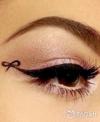 How to draw the inner eyeliner is not afraid of dizziness?