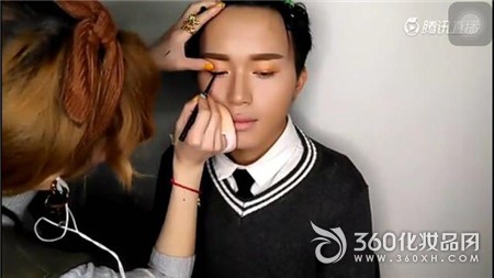 Boys make up the second, change the fairy, male biochemical makeup, male makeup 8