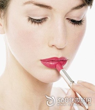 How to keep the color lipstick