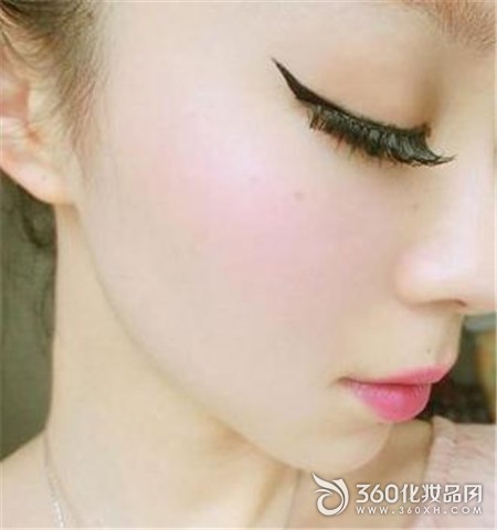 Cat eye makeup, makeup, eye tail, lip gloss, double eyelid stickers, eyes