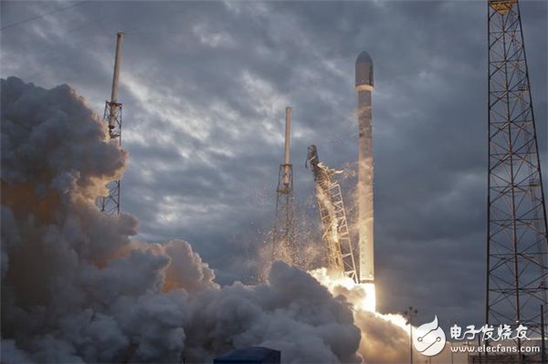 SpaceX rocket delayed one week due to bad weather conditions