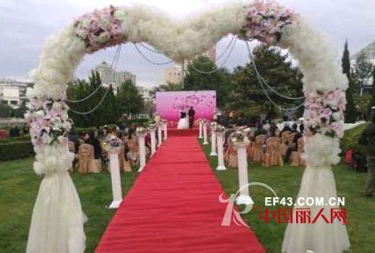 2012å¹´è´ºå²ç”µå½± æƒ…æ„Ÿå–œå‰§ã€Šé—ªå©šæ€»åŠ¨å‘˜ã€‹ä¸»æ¼”å´è¶Š