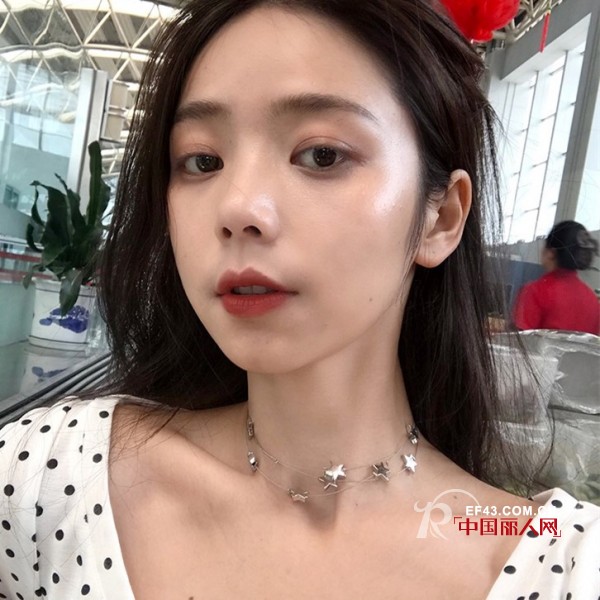 é”éª¨é¡¹é“¾å¥½çœ‹å— ä»€ä¹ˆæ¬¾å¼çš„é”éª¨é“¾æ¯”è¾ƒå—æ¬¢è¿Ž