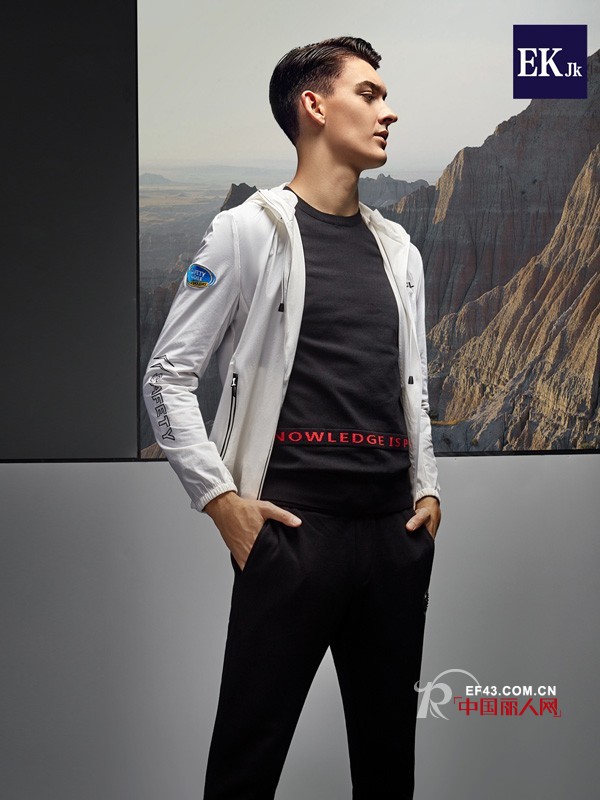 é»‘æ¡†çœ¼é•œå¥½çœ‹å—ï¼Ÿ æˆ´çœ¼é•œç”·ç”Ÿç©¿ä»€ä¹ˆå¤–å¥—å¥½çœ‹