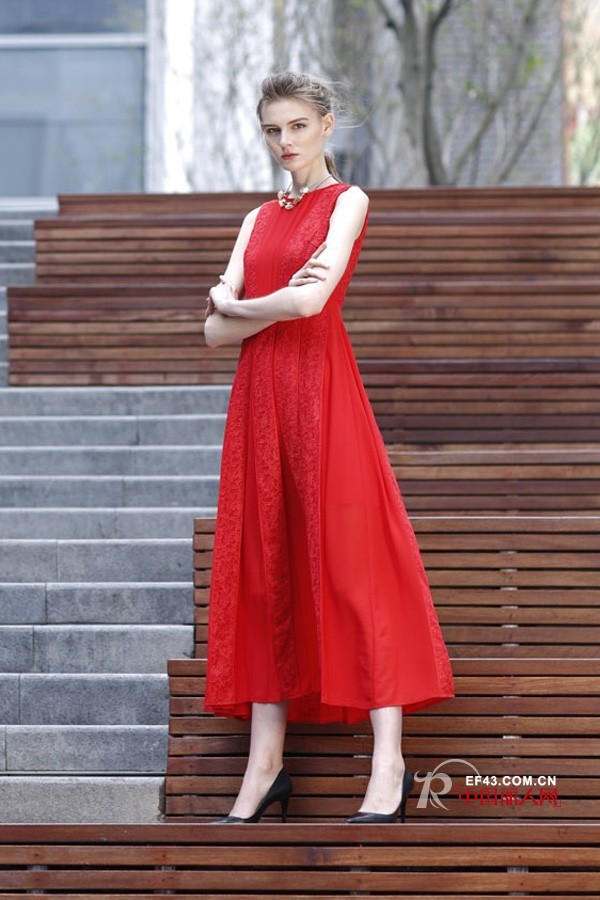 æ¯”è¾ƒé«˜çš„å¥³ç”Ÿç©¿ä»€ä¹ˆè¿žè¡£è£™ å¥³ç”Ÿç†æƒ³èº«é«˜æ˜¯å¤šå°‘