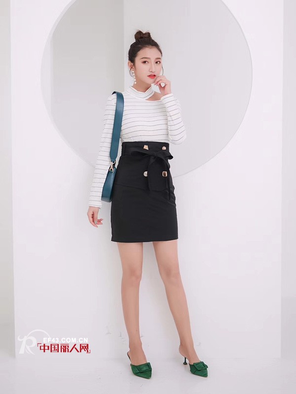 é»‘è‰²è£™è£…è¯¥å¦‚ä½•æ­é…ï¼Ÿé»‘ç™½é…ä½œä¸ºå†…æ­å¥½çœ‹å—