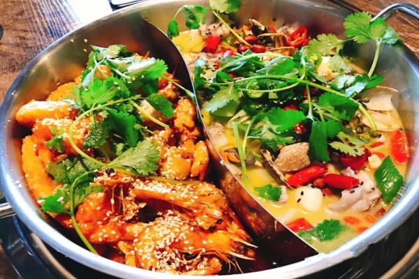 Fish love shrimp hot pot