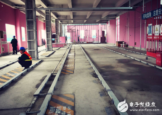 Beijing New Airport supporting power grid construction enters the tough stage 110 kV substation is successfully capped