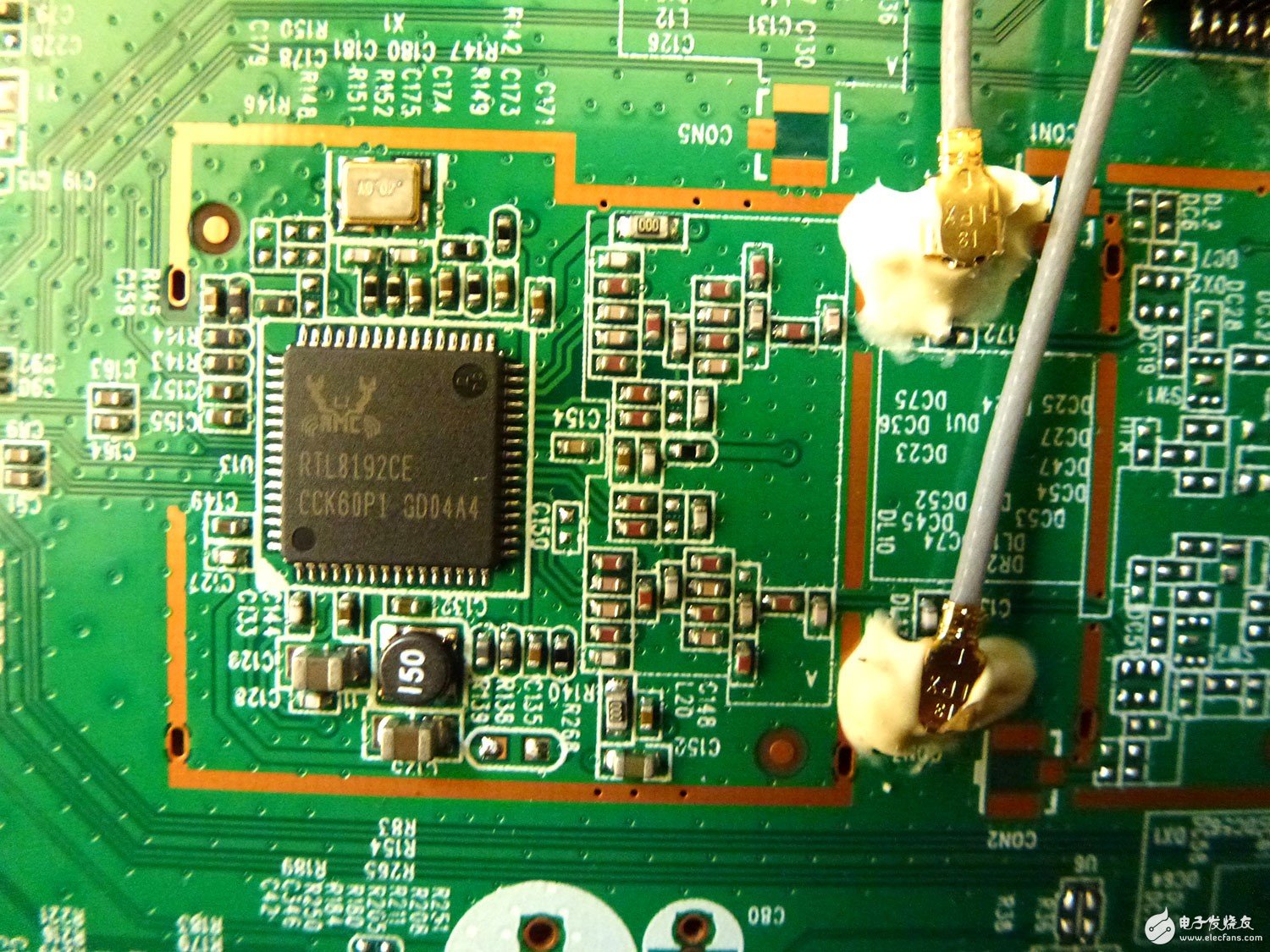 802.11n router disassembly: can be upgraded to upgrade firmware